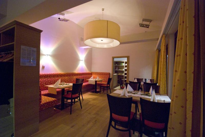 Restaurant Waldmeisterei Gera Eksteriør bilde